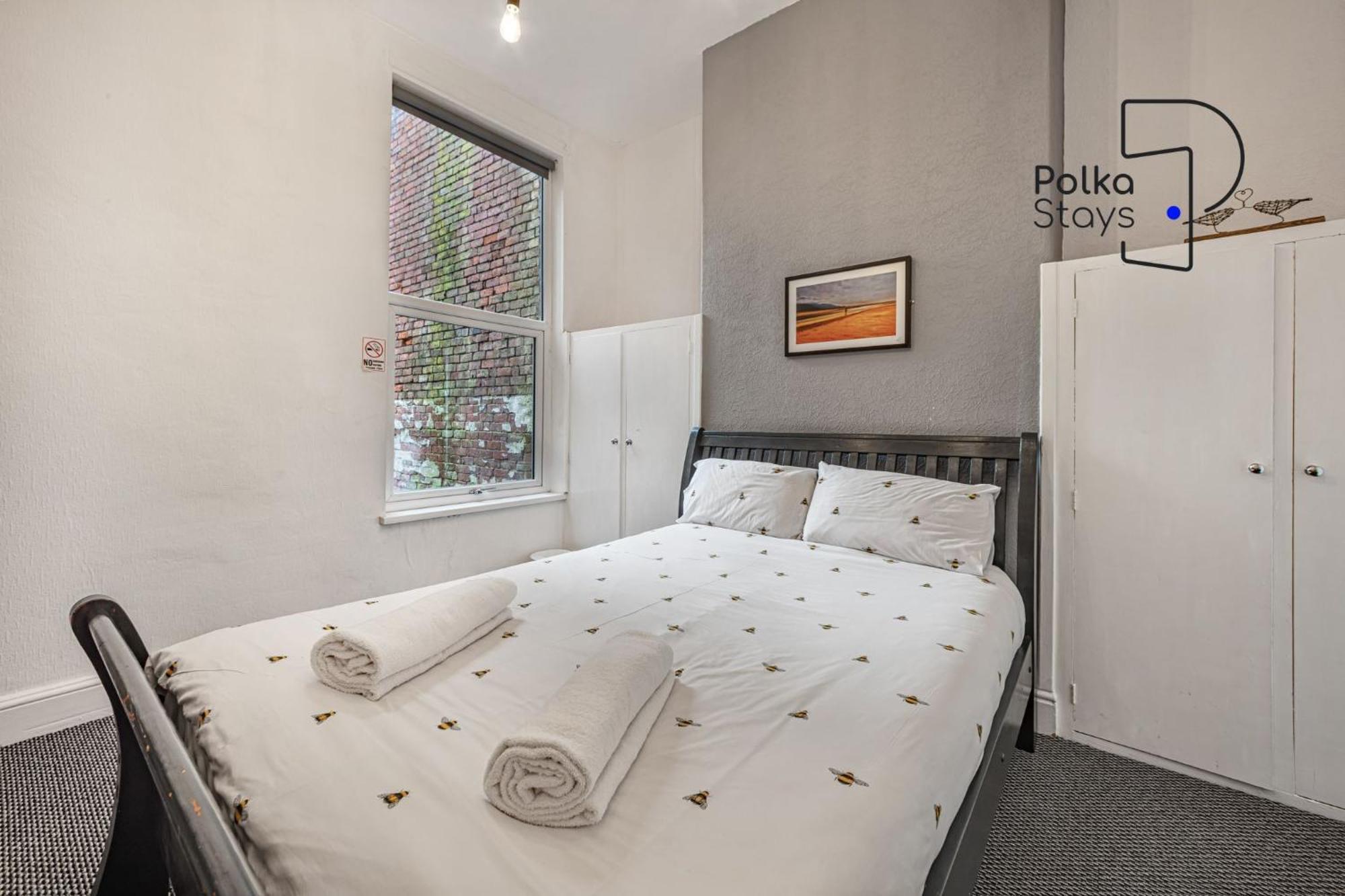 Polkadot Winter Gardens - Large Modern Apartments In Blackpool By Polkastays Exterior foto
